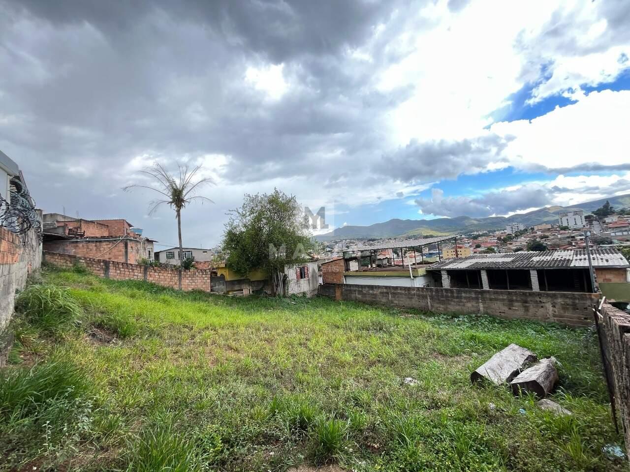 Lote à venda no bairro Santa helena de : 
