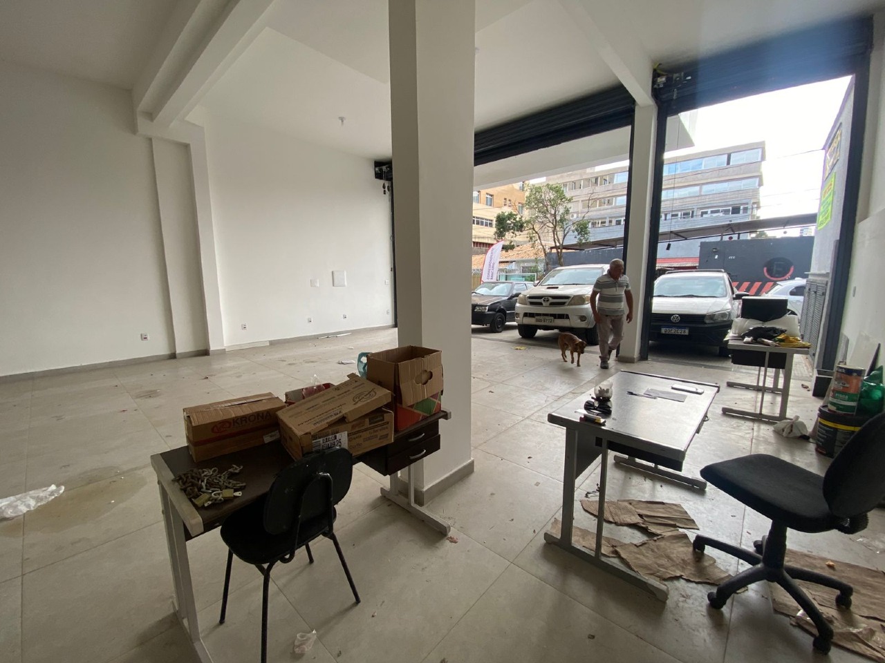 Loja para aluguel no bairro Barreiro de : 