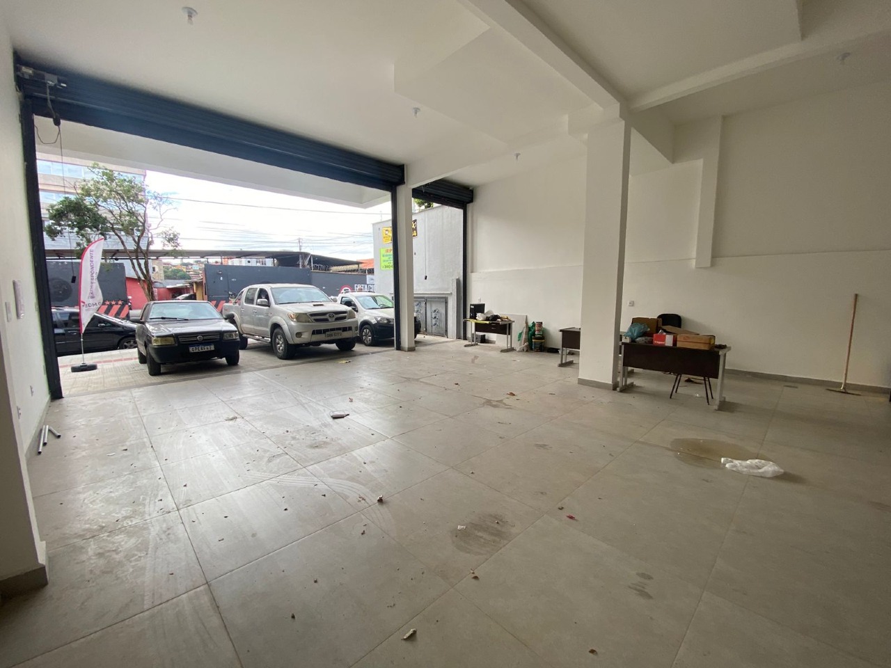 Loja para aluguel no bairro Barreiro de : 