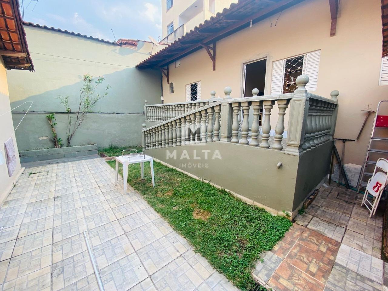 Casa para aluguel no bairro Barreiro de 4 quartos: 
