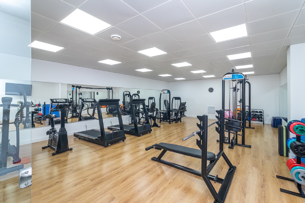 Apartamento padrão Embraed 3 suítes frente mar, totalmente reformado à venda no Villa Cora em Balneário Camboriú - Foto 35 de 36