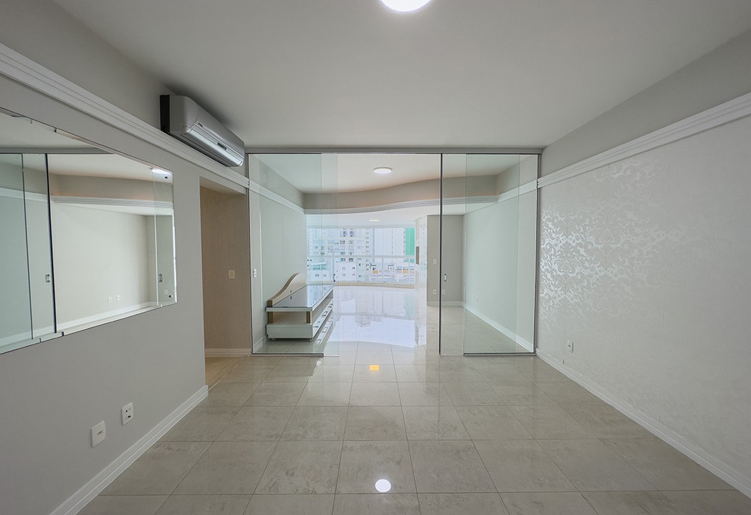 Apartamento 3 quartos à venda no La Madeson, Semi-mobiliado no Centro de Balneário Camboriú - Foto 26 de 29