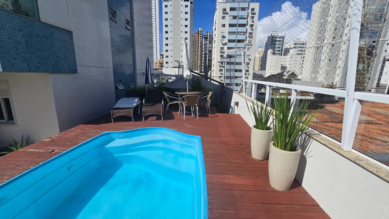 Apartamento 2 Quartos Mobiliado no Centro de Balneário Camboriú - Foto 2 de 15