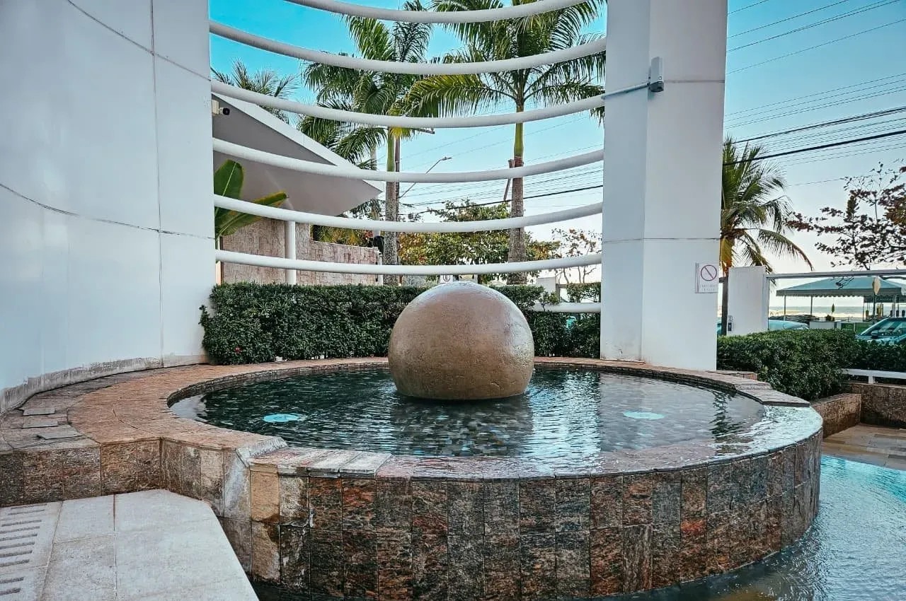 Apartamento 3 Quartos Mobiliado no Centro de Balneário Camboriú, vista panorâmica de 180° para o mar - Foto 23 de 28