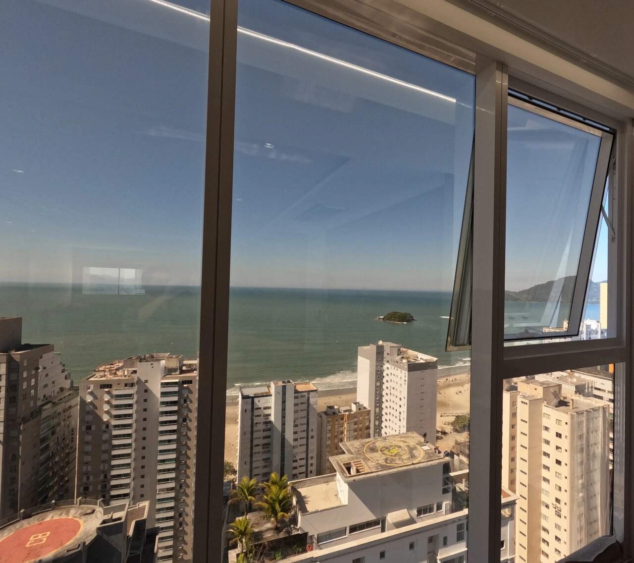 Apartamento 4 suítes à venda em Balneário Camboriú – Centro, 176 m², 4 vagas, mobiliado - Foto 1 de 3