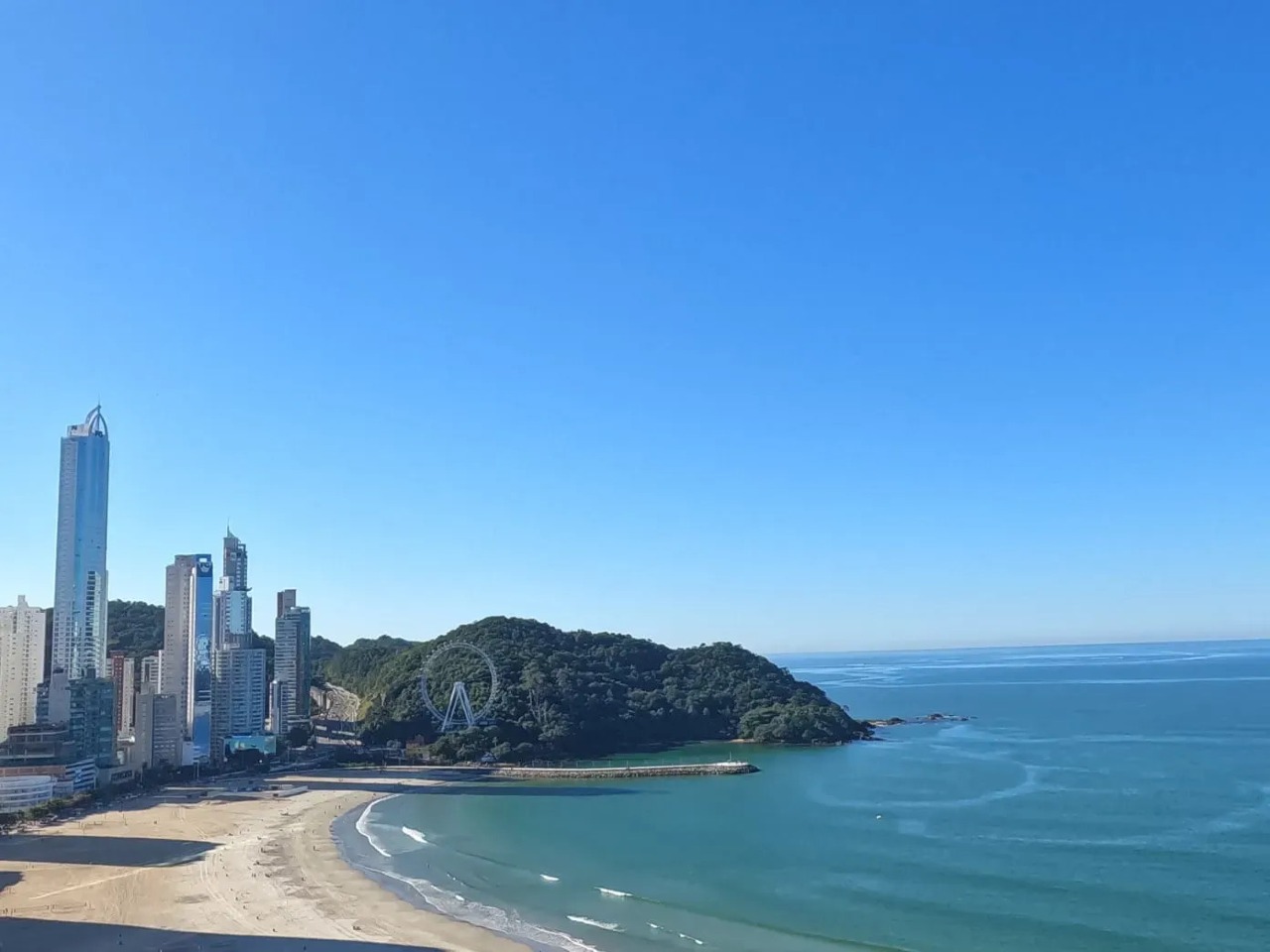 Apartamento 211 m² no Centro de Balneário Camboriú | 3 suítes, 3 vagas - Foto 19 de 20