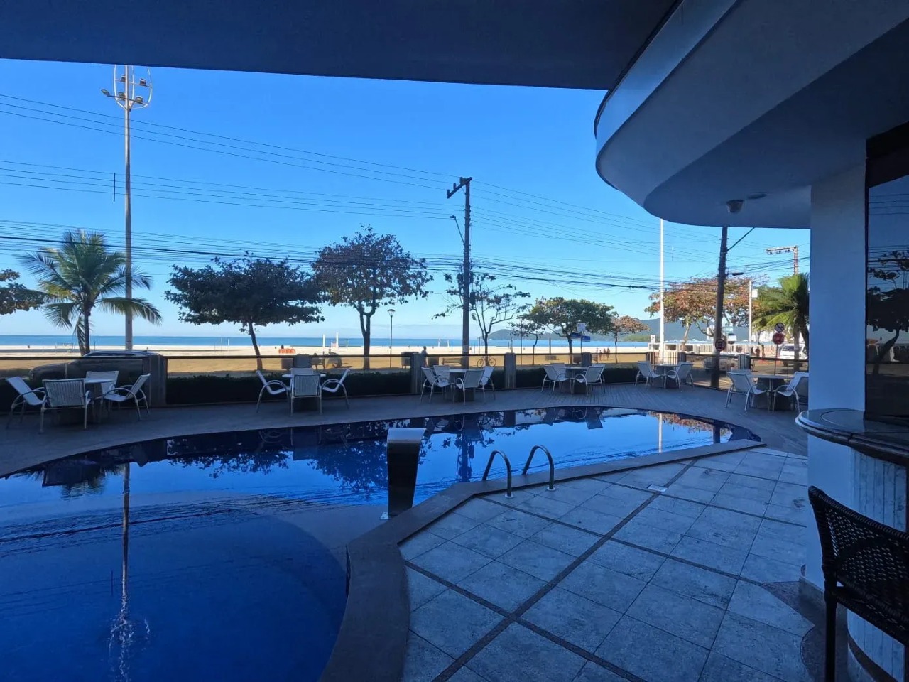 Apartamento 211 m² no Centro de Balneário Camboriú | 3 suítes, 3 vagas - Foto 8 de 20