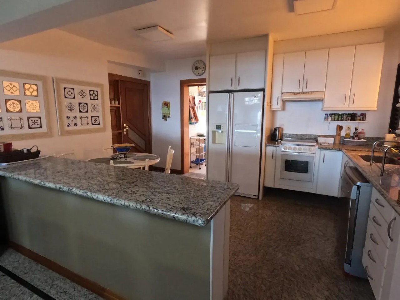 Apartamento 211 m² no Centro de Balneário Camboriú | 3 suítes, 3 vagas - Foto 11 de 20