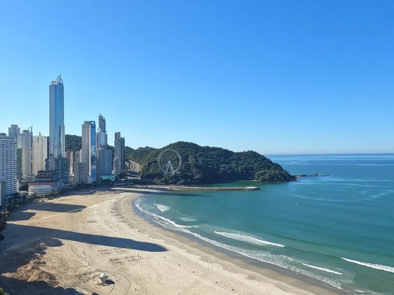 Apartamento 211 m² no Centro de Balneário Camboriú | 3 suítes, 3 vagas - Foto 13 de 20