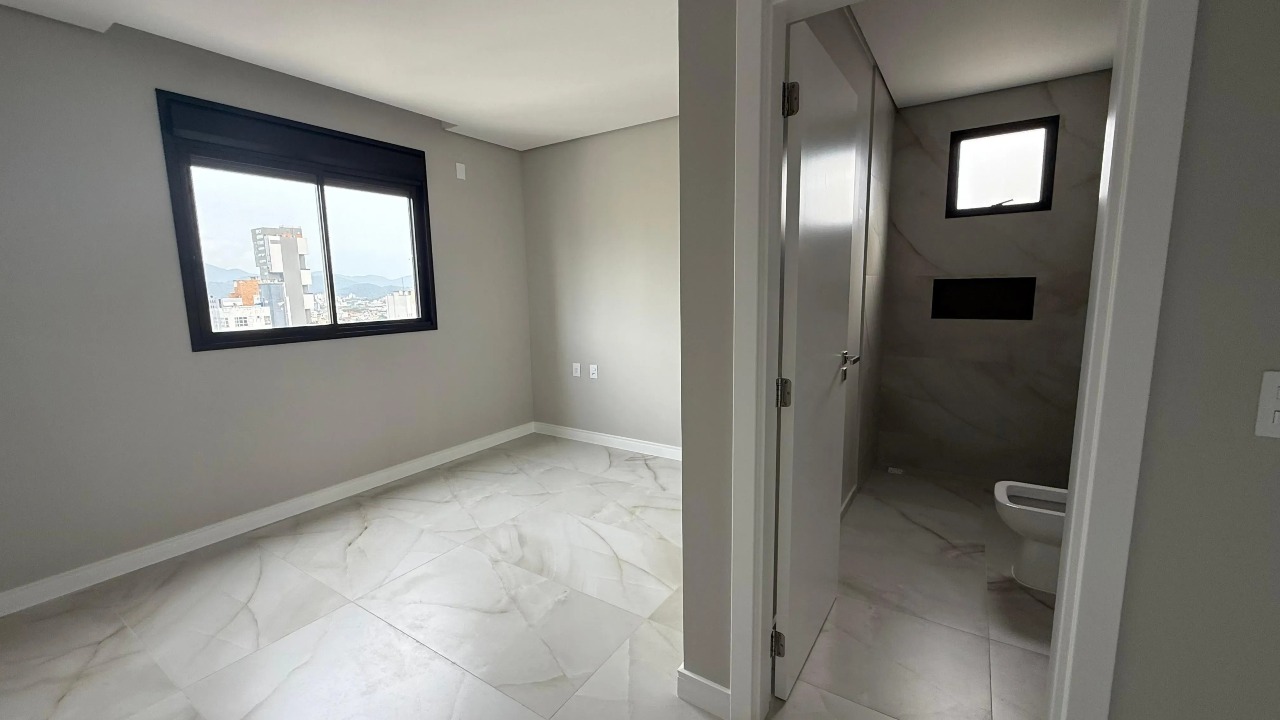 Apartamento 3 suítes com 122 m² em Balneário Camboriú (Centro)  - Foto 5 de 29