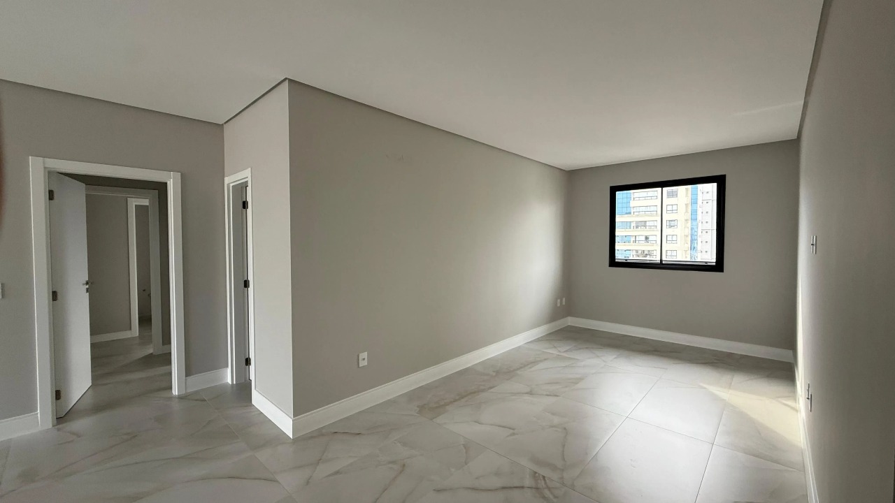 Apartamento 3 suítes com 122 m² em Balneário Camboriú (Centro)  - Foto 9 de 29