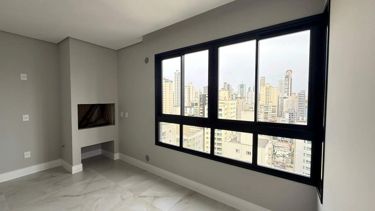 Apartamento 3 suítes com 122 m² em Balneário Camboriú (Centro)  - Foto 1 de 29