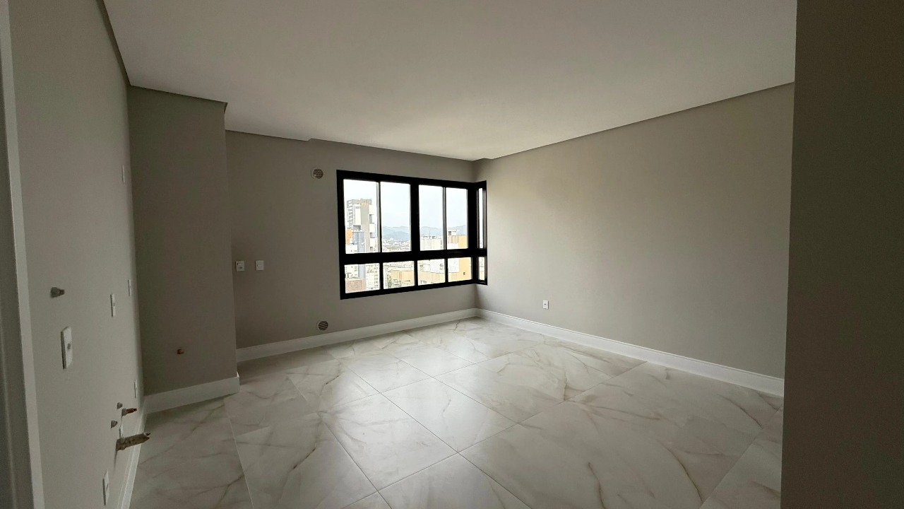 Apartamento 3 suítes com 122 m² em Balneário Camboriú (Centro)  - Foto 4 de 29