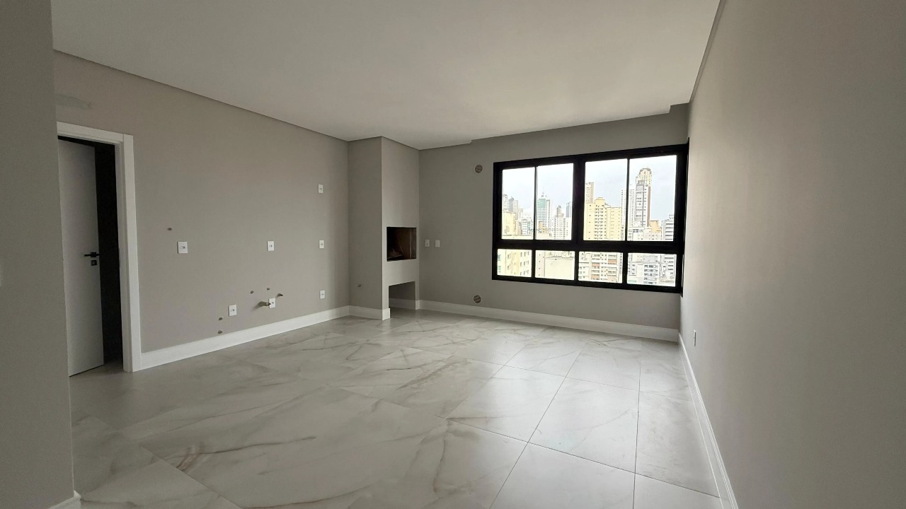 Apartamento 3 suítes com 122 m² em Balneário Camboriú (Centro)  - Foto 3 de 29