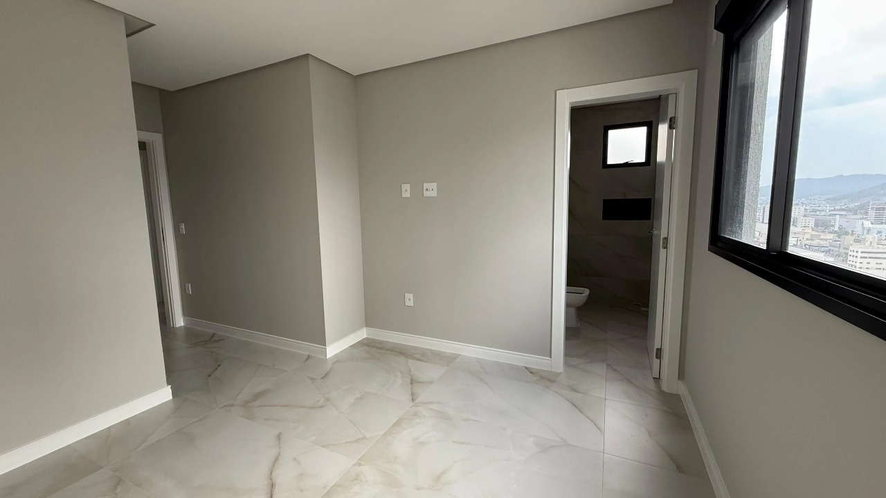 Apartamento 3 suítes com 122 m² em Balneário Camboriú (Centro)  - Foto 7 de 29