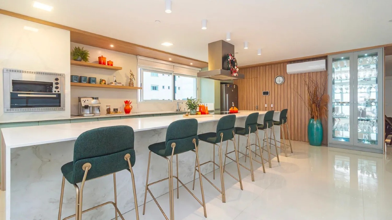 Apartamento residencial de alto padrão com 4 suítes, 5 vagas e 291,29 m² – Balneário Camboriú (Centro) - Foto 6 de 29