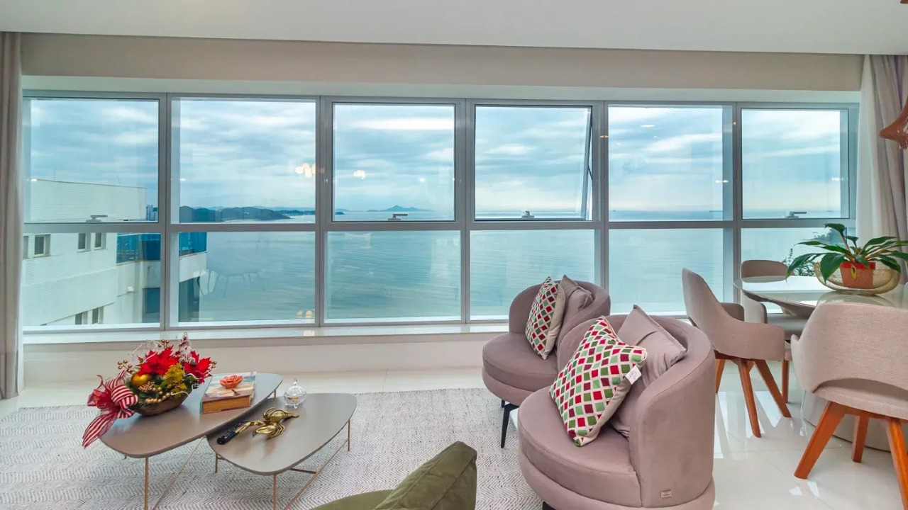 Apartamento residencial de alto padrão com 4 suítes, 5 vagas e 291,29 m² – Balneário Camboriú (Centro) - Foto 2 de 29