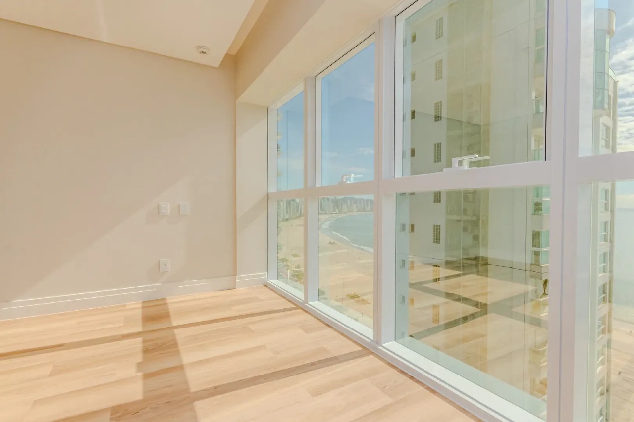 FG - One Tower Av Atlântica, 4 suítes, incluindo 1 master com hidromassagem - Foto 3 de 26