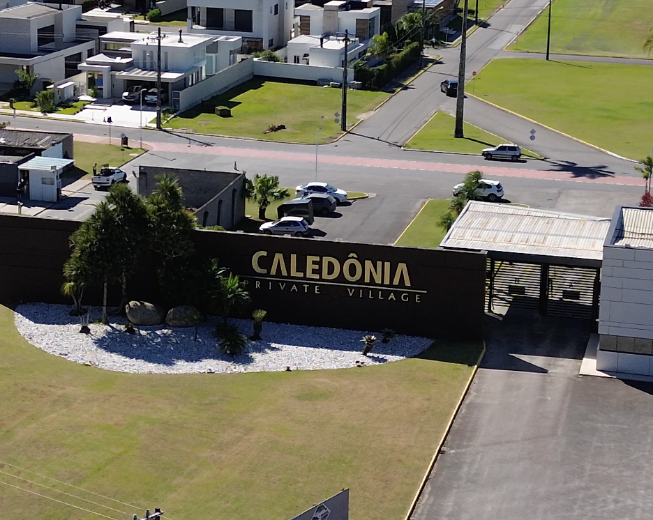 Terreno abaixo do valor de mercado no Condomínio Caledônia  - Santa Regina, Camboriú