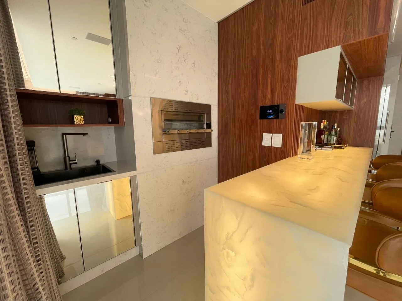 Apartamento de 196,13 m² no Centro de Balneário Camboriú — 4 suítes, 3 vagas, vista mar - Foto 5 de 30