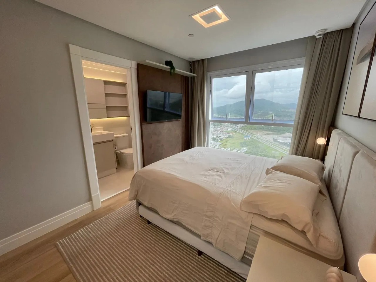 Apartamento de 196,13 m² no Centro de Balneário Camboriú — 4 suítes, 3 vagas, vista mar - Foto 27 de 30