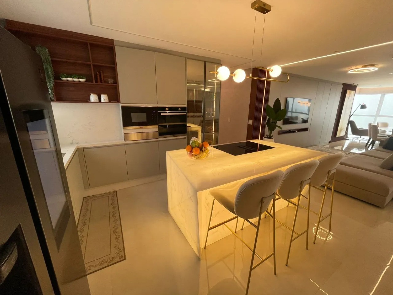Apartamento de 196,13 m² no Centro de Balneário Camboriú — 4 suítes, 3 vagas, vista mar - Foto 11 de 30