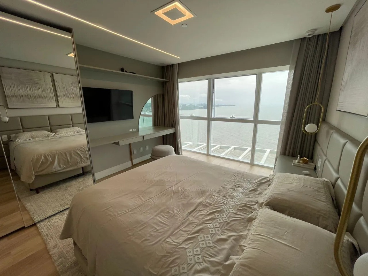 Apartamento de 196,13 m² no Centro de Balneário Camboriú — 4 suítes, 3 vagas, vista mar - Foto 26 de 30