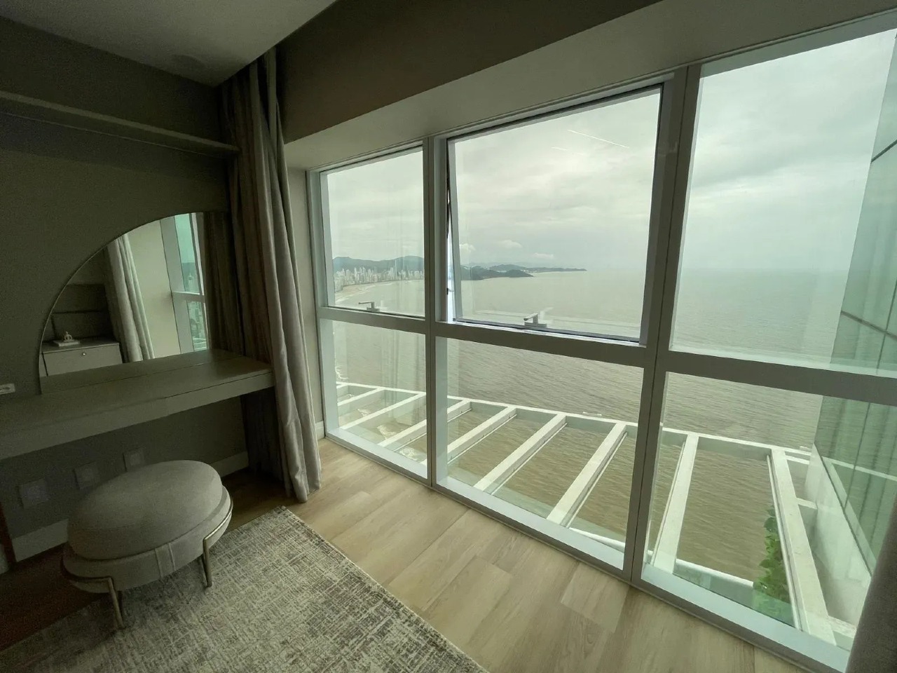 Apartamento de 196,13 m² no Centro de Balneário Camboriú — 4 suítes, 3 vagas, vista mar - Foto 24 de 30