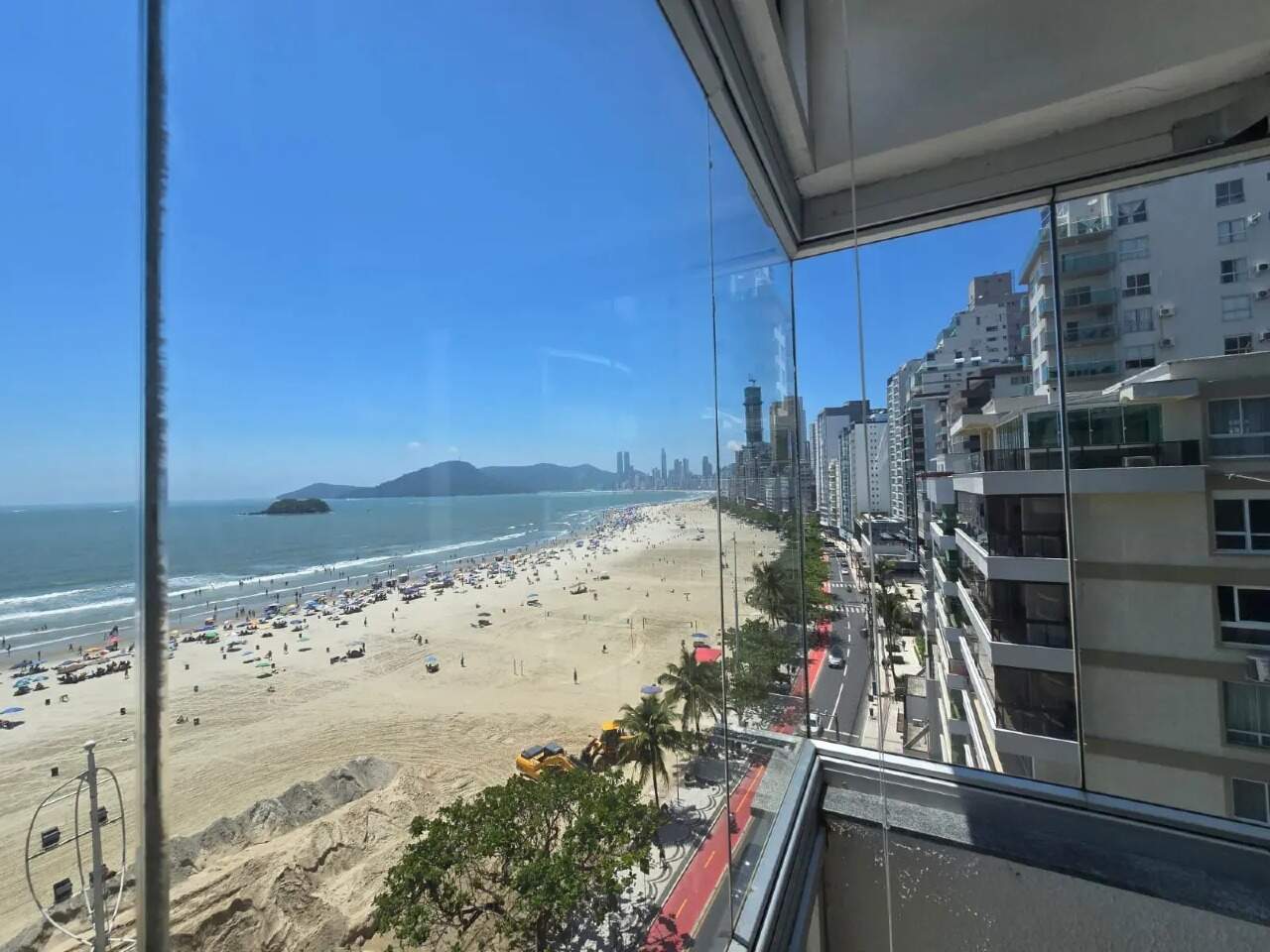 Apartamento 3 Dormitórios com 1 Suíte, 147 m² no Centro de Balneário Camboriú – Financia - Centro, Balneário Camboriú - 147m² - 3 quartos