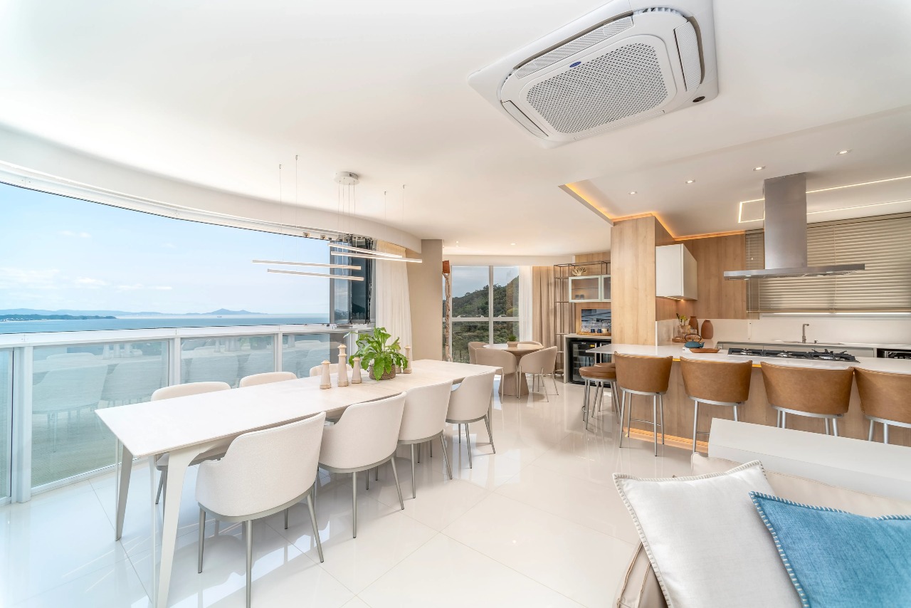 Apartamento residencial com 4 suítes, 4 vagas e vista mar | Balneário Camboriú – Centro - Foto 2 de 30