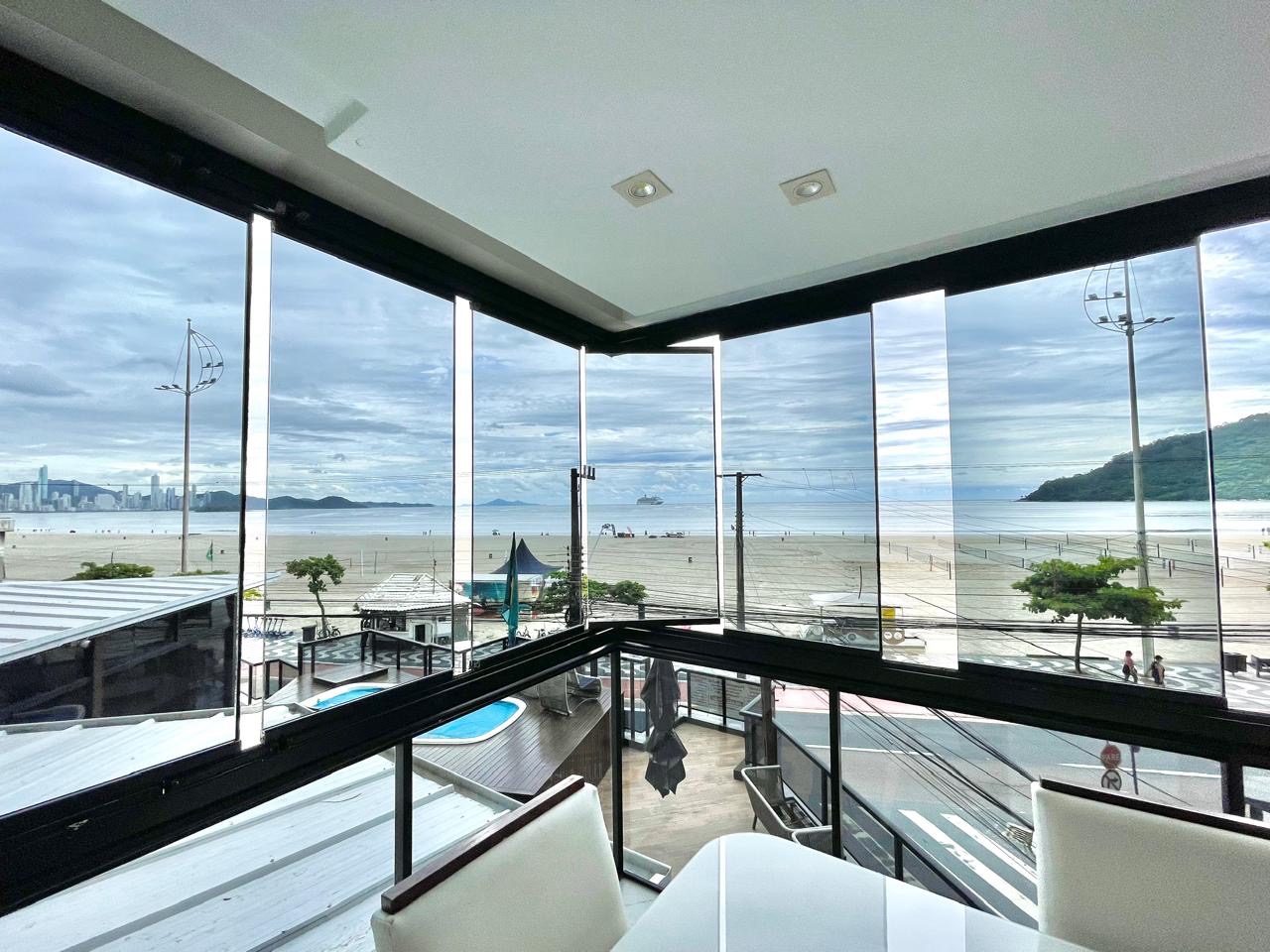 Frente Mar em Balneário Camboriú - Oportunidade com 2 Suítes e 1 vaga na Barra Sul - Centro, Balneário Camboriú - 100m²