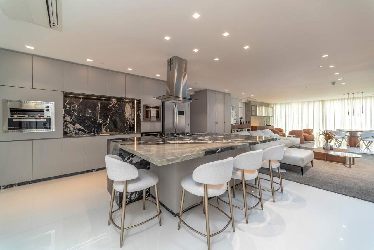 Yachthouse by Pininfarina: 261m² Mobiliados, 4 Suítes e Eficiência Logística na Barra Sul - Centro, Balneário Camboriú - 261m² - 4 quartos