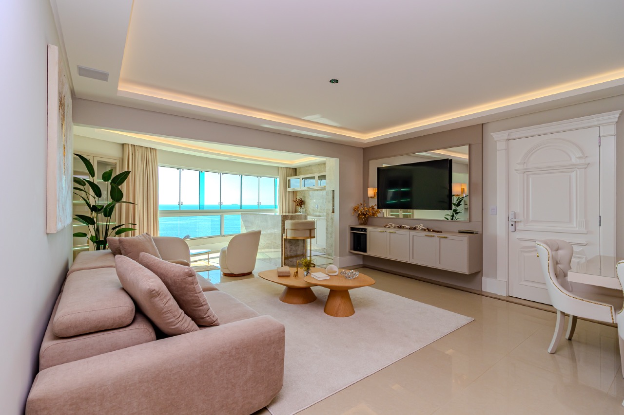 Apartamento padrão Embraed 3 suítes frente mar, totalmente reformado à venda no Villa Cora em Balneário Camboriú - Foto 8 de 36
