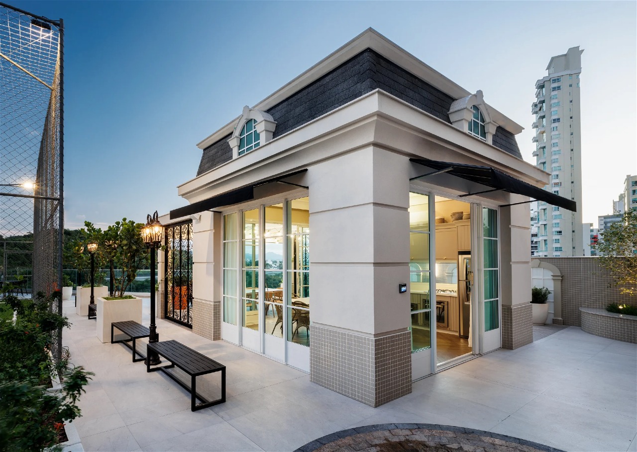 EMBRAED AURORA - FRENTE MAR 5 suítes à venda na Avenida Atlântica em Balneário Camboriú - Foto 2 de 16