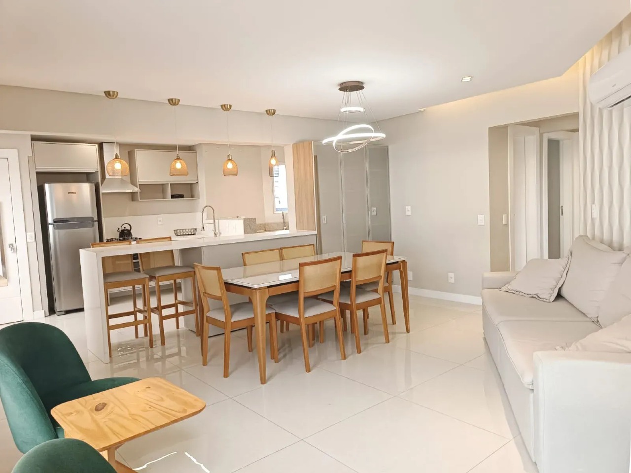 Apartamento 2 suítes à venda na Avenida Atlântica, Mobiliado no Centro de Balneário Camboriú - Centro, Balneário Camboriú - 160m² - 3 quartos