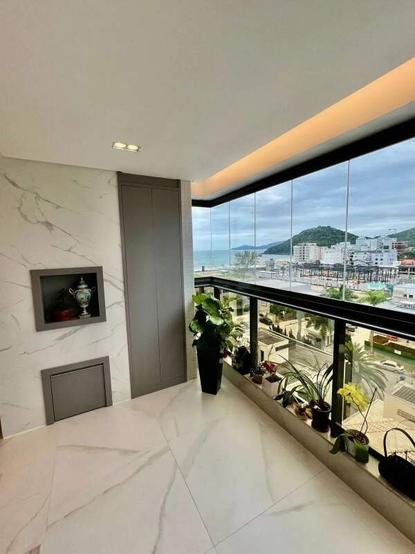 Apartamento - Praia Brava de Itajaí