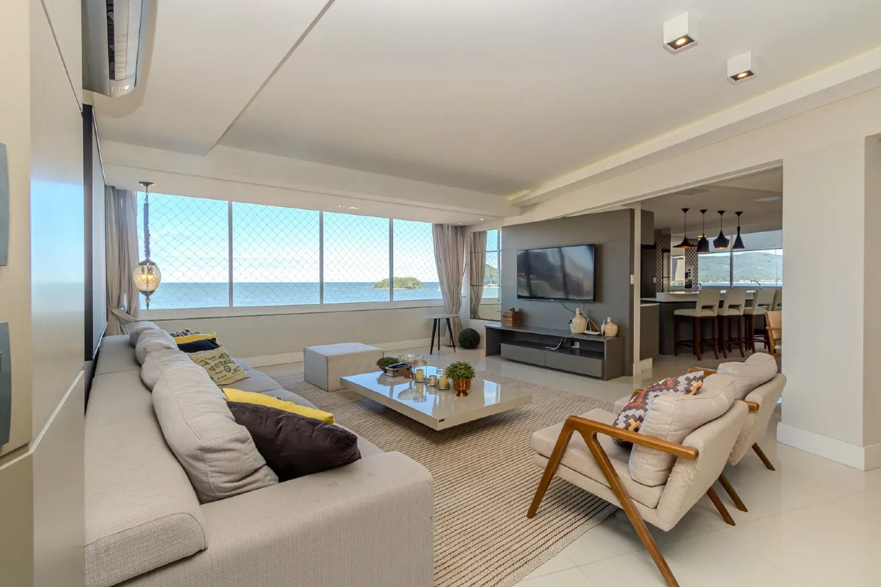 Apartamento 3 suítes mobiliado de 200 m² no Centro, Balneário Camboriú  - Centro, Balneário Camboriú - 200m² - 3 quartos