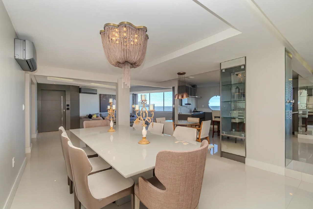 Apartamento 3 suítes mobiliado de 200 m² no Centro, Balneário Camboriú  - Foto 6 de 30