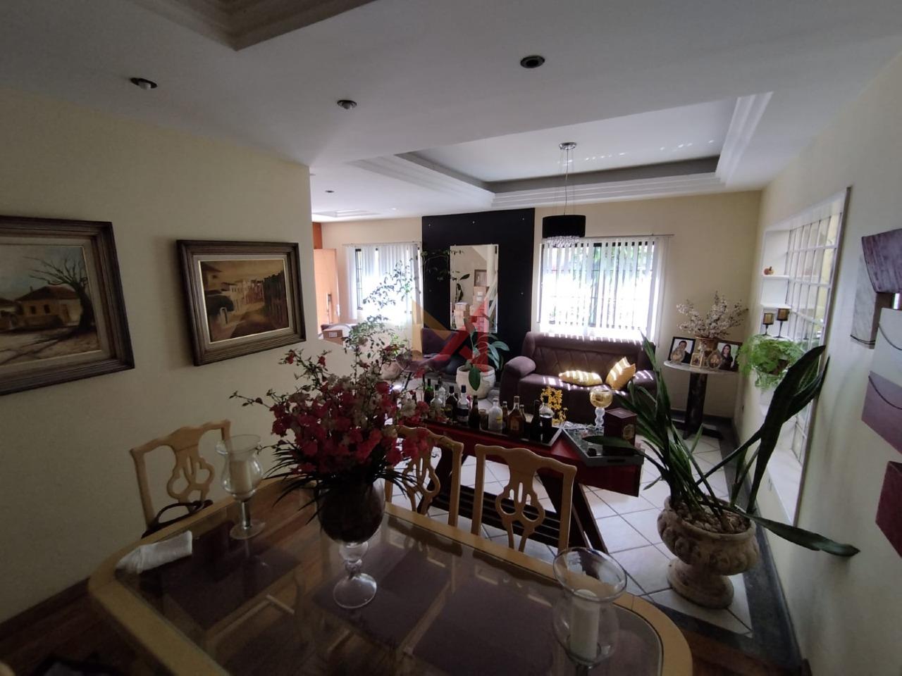 Casa à venda no Centro de Vila Velha: 