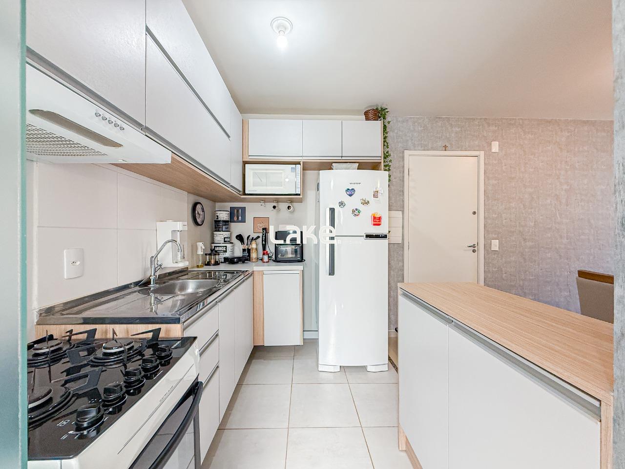 Apartamento à venda no Colinas: 