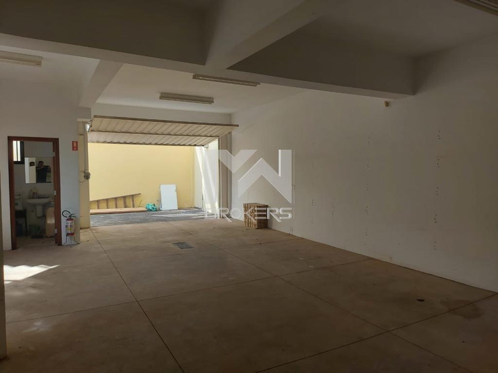 Prédio à venda no Centro: subsolo