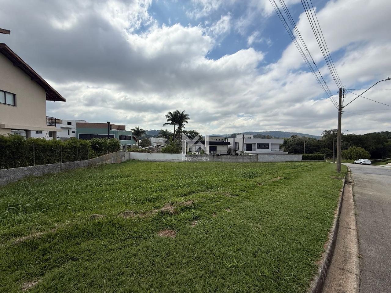 Terreno à venda no Condomínio Villagio Paradiso: terreno
