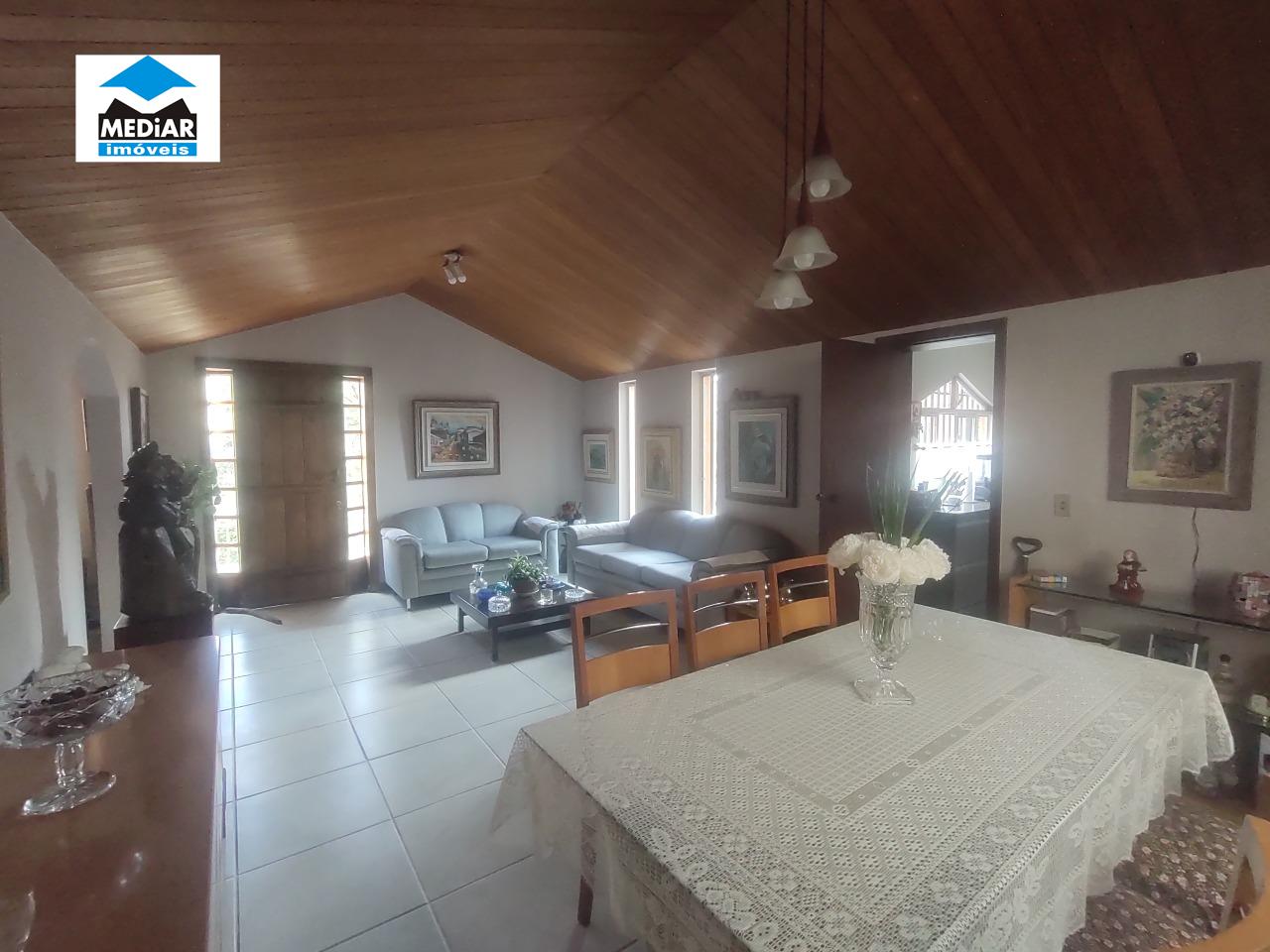 Casa, 3 quartos, 191 m² - Foto 1