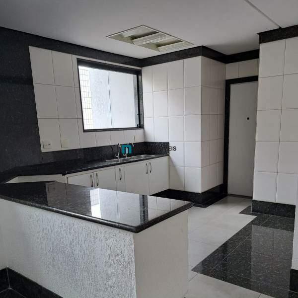 Cobertura, 3 quartos, 300 m² - Foto 4