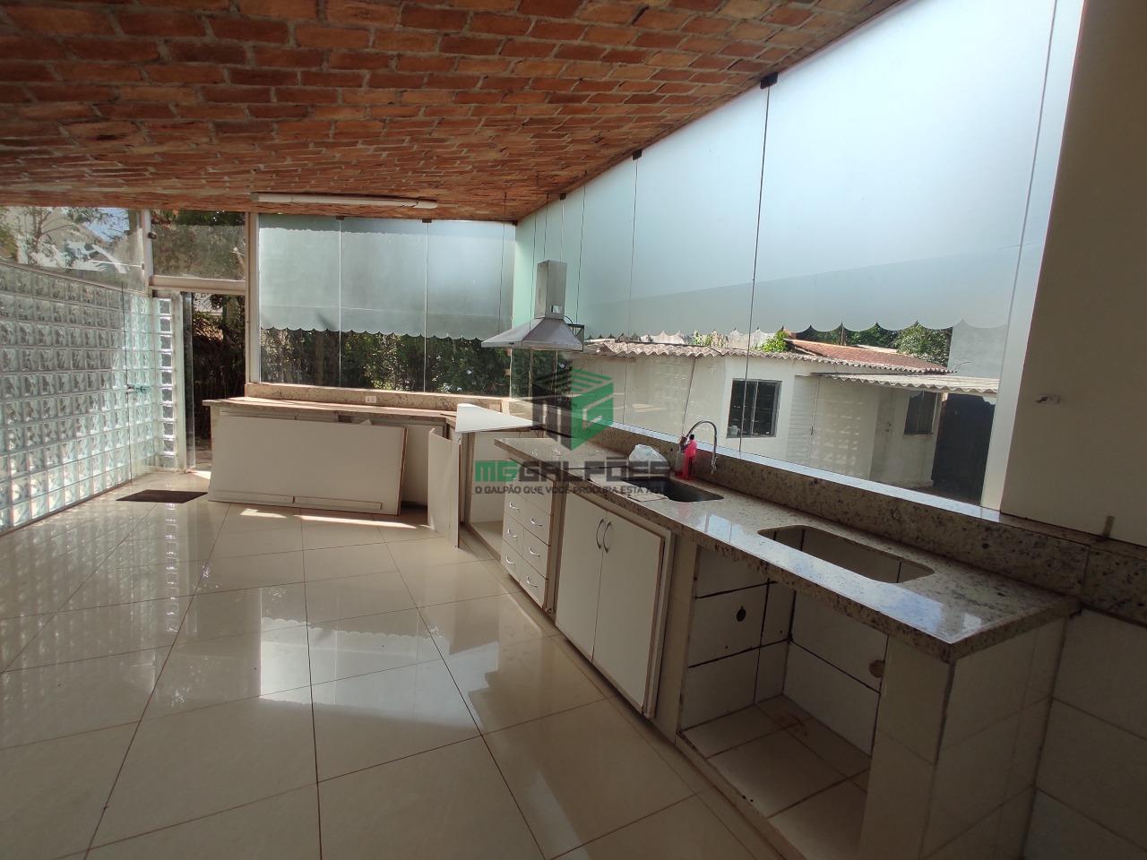 Casa para à venda no bairro RETIRO DAS PEDRAS : 
