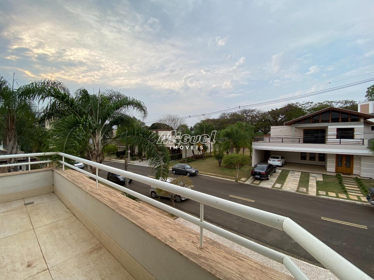 Casa em Condomínio à venda no Água Seca: 