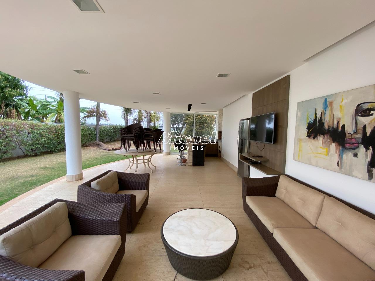 Casa em Condomínio à venda no Água Seca: 