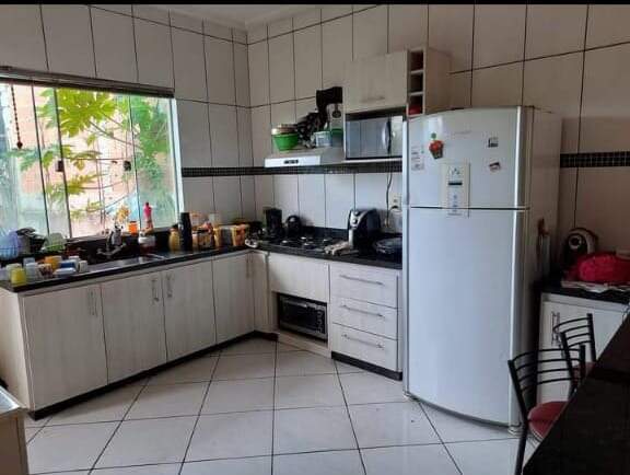 Casa, 3 quartos, 194 m² - Foto 2