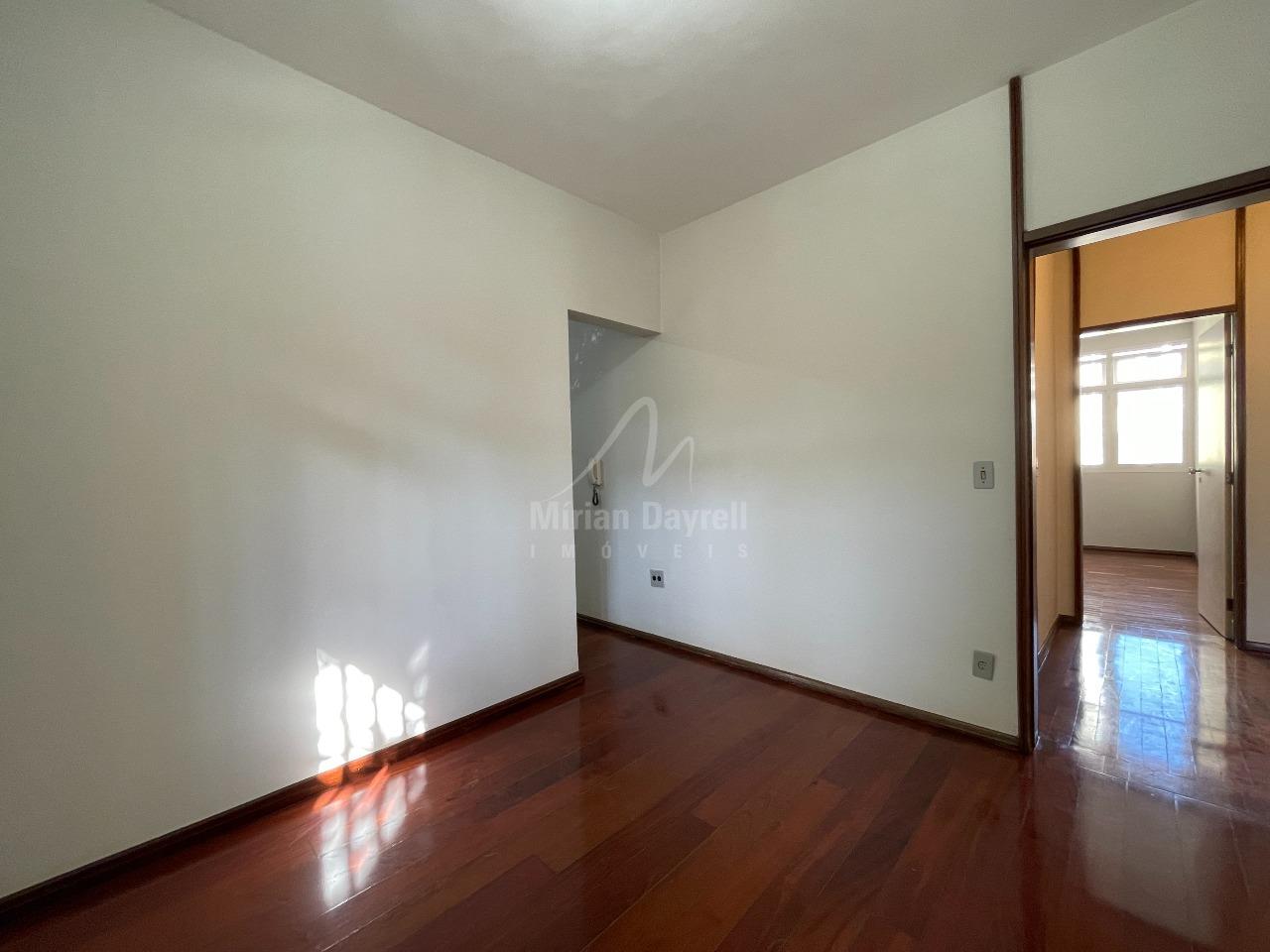 Apartamento à venda no Cruzeiro: 