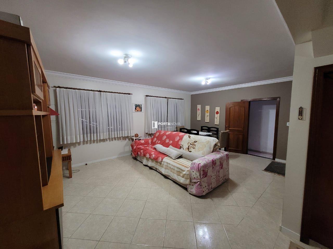 Casa à venda no Núcleo Residencial Isabela: 
